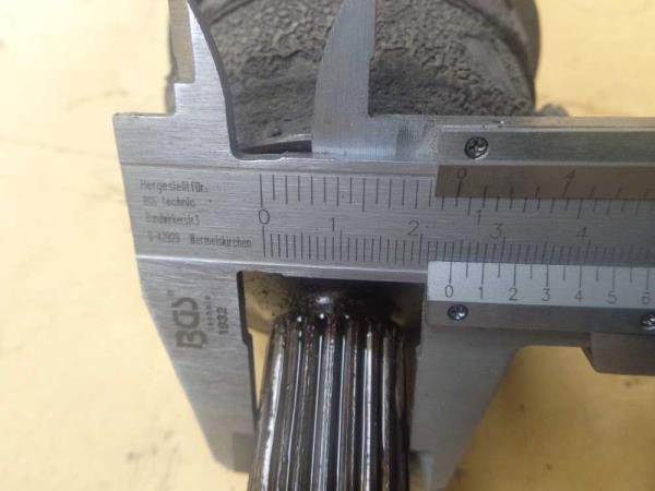 CARDAN DROIT OPEL CORSA D ESSENCE - Vue 3